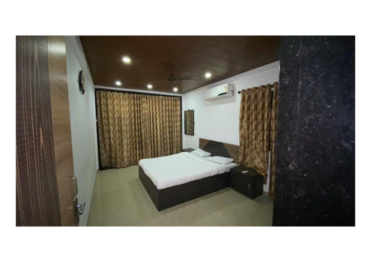 로나발라 Mount Castle 5Bhk 빌라 외부 사진